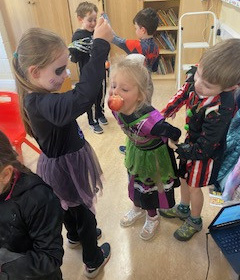 Mrs-Hannon-1st-Halloween-party-19