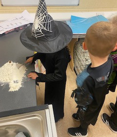 Mrs-Hannon-1st-Halloween-party-5